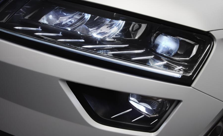 Детали экстерьера Skoda Karoq 4x4 2017 года  (WW) (фото 2 из 40)